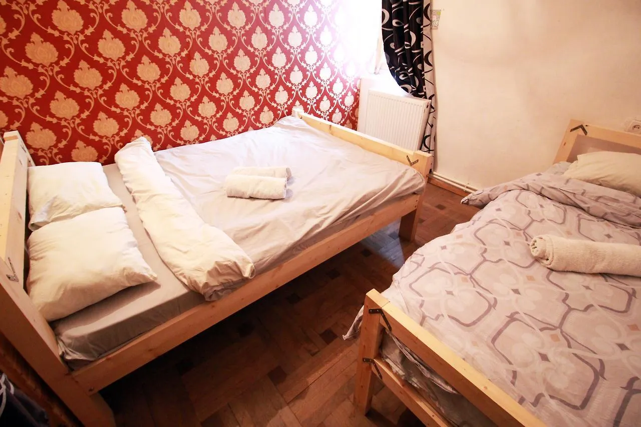 Sheni Hostel Tbilisi Gruzja